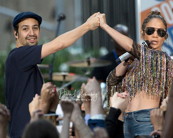 Lin Manuel-Miranda and Jennifer Lopez